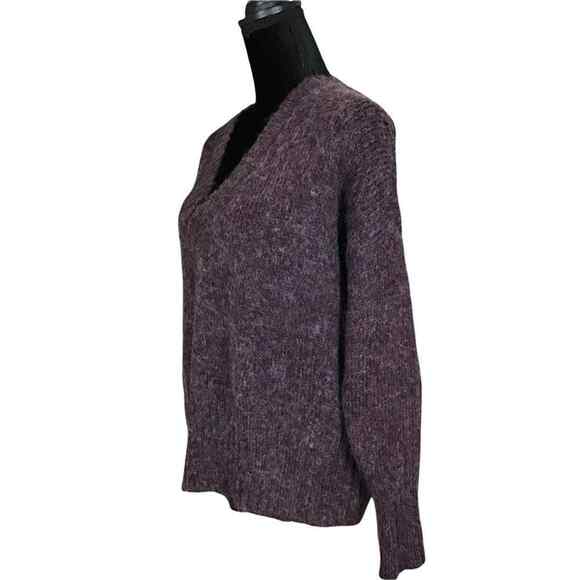 Abound Womens XS Sweater Purple V-Neck Long Sleeve Ribbed Hem Soft Knit NWT - Picture 7 of 16